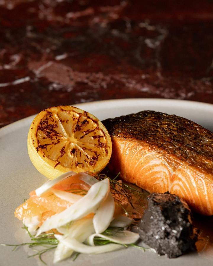 Rydges Sydney Airport Hotel Eksteriør billede Salmon steak with lemon and dill